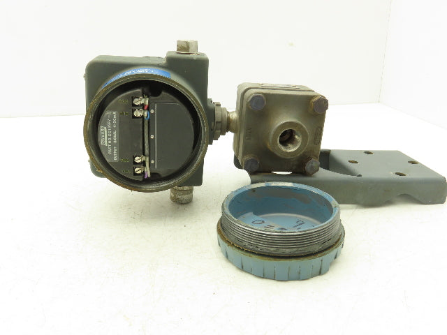 Foxboro 821GM-IS1NM2 Pressure Transmitter 1/2"NPT 12.5-65VDC 150PSI W/Bracket