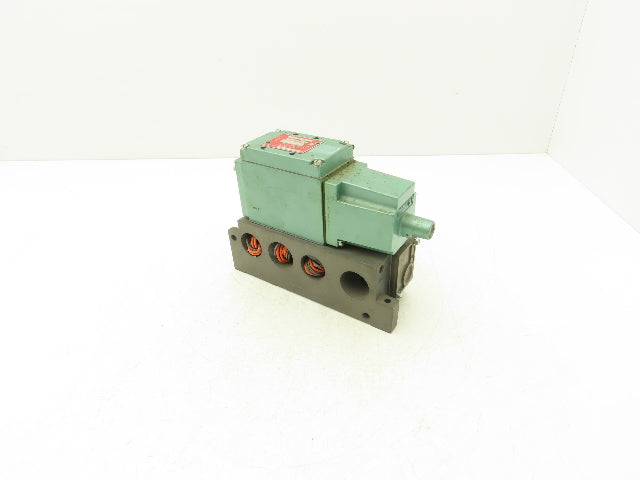 Numatics 34SAD415K013A Solenoid Valve w/ Manifold Block 120V 150 PSI 1/2" NPT
