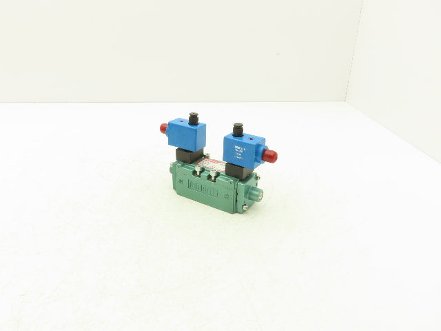 Numatics I22BB500R061D61 Pneumatic Dual Solenoid Valve 145PSI 24VDC 5/3-Way