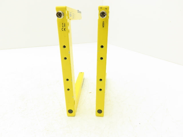 Banner SLM120P6Q Fork Slot Proximity Sensor Fixed-Distance 120mm Width Lot of 2