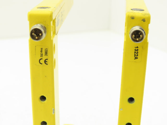 Banner SLM120P6Q Fork Slot Proximity Sensor Fixed-Distance 120mm Width Lot of 2