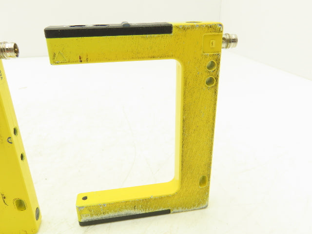 Banner SLM80P6Q Fork Slot Proximity Sensor Fixed-Distance 80mm Width Lot of 2