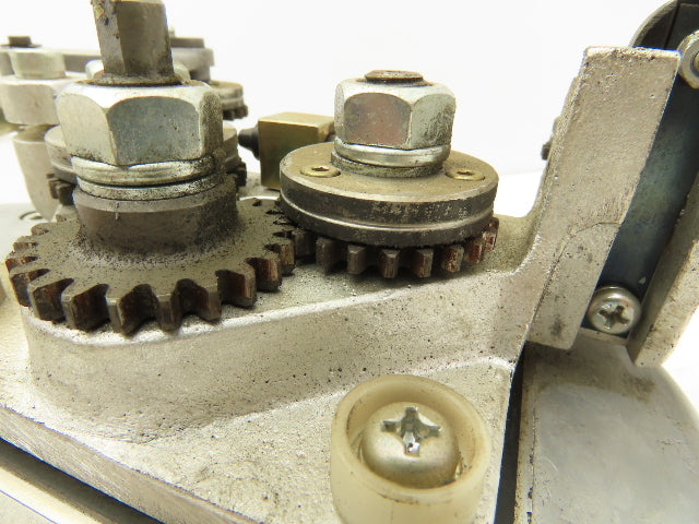 Yaskawa Electric PMEE-12CBB Welder Wire Motor Feeder 24VDC No Wire Guide