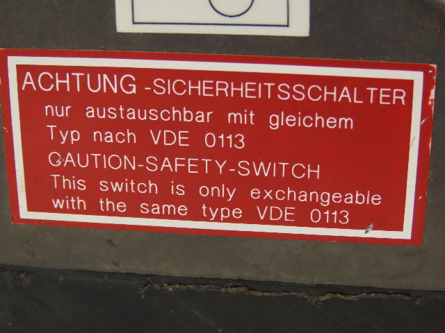 Balluff BNS 113-B6-L12 61-A-22-06 6 Position Limit Switch 23 Pin Plug