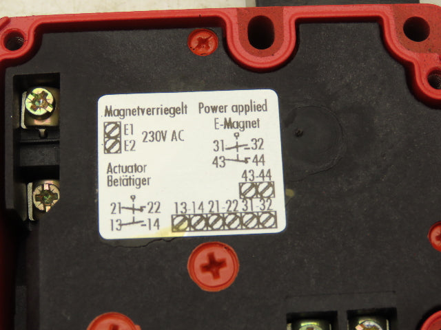 Allen Bradley 802F-TF6SM11 Interlock Safety Switch 230V 4A Ser A