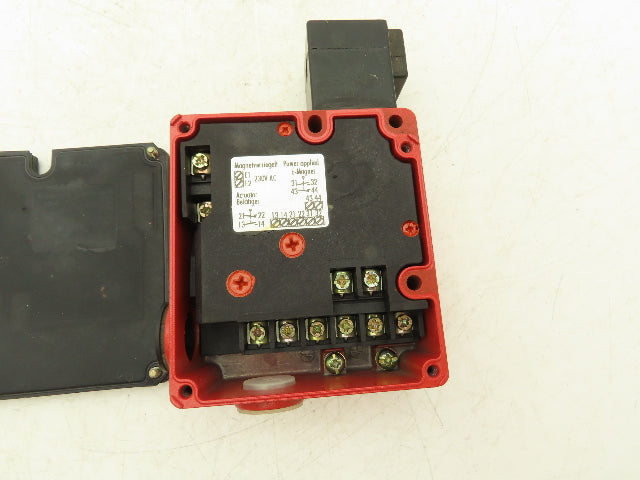 Allen Bradley 802F-TF6SM11 Interlock Safety Switch 230V 4A Ser A