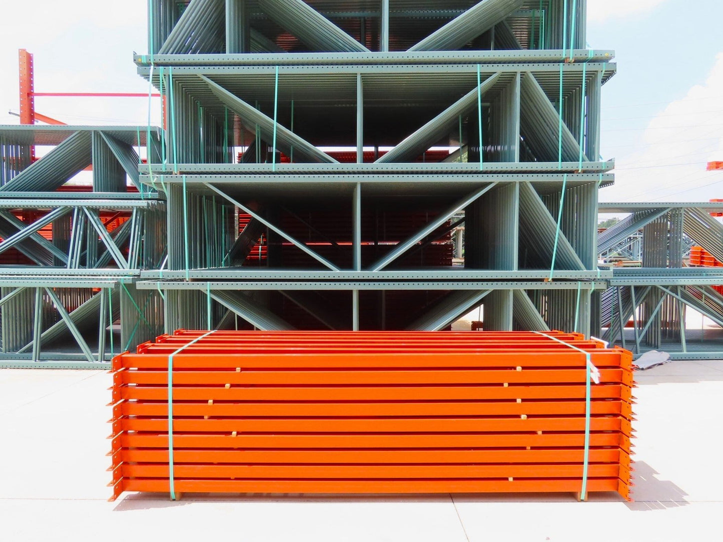 Interlake 108"x 4" Teardrop Pallet Racking Rack Step Beam Crossmember 4390Lb 40E