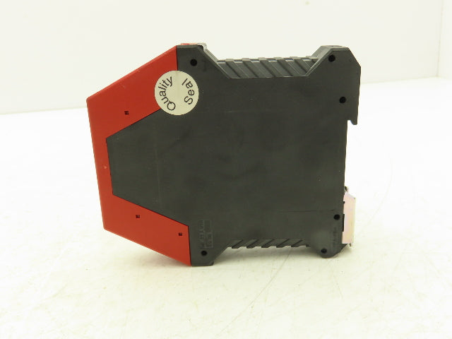 IDEC HR1S-DMB1132 Safety Relay Module 24VDC HW-Rev 1.10 HW-Rev 1.50