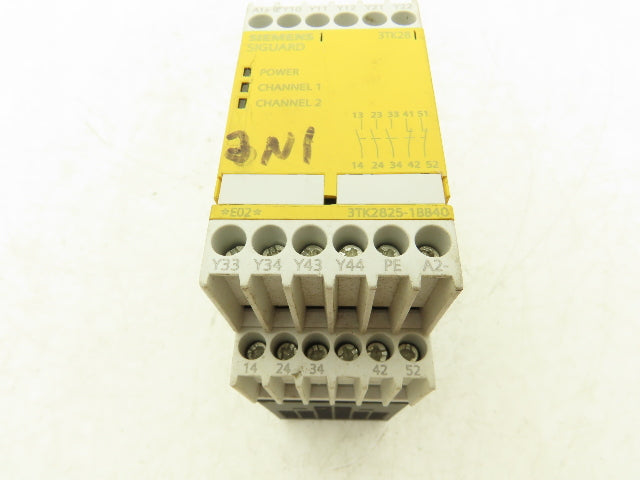 Siemens 3TK2825-1BB40 Sirius Safety Relay Control Unit Module Din Rail Mount