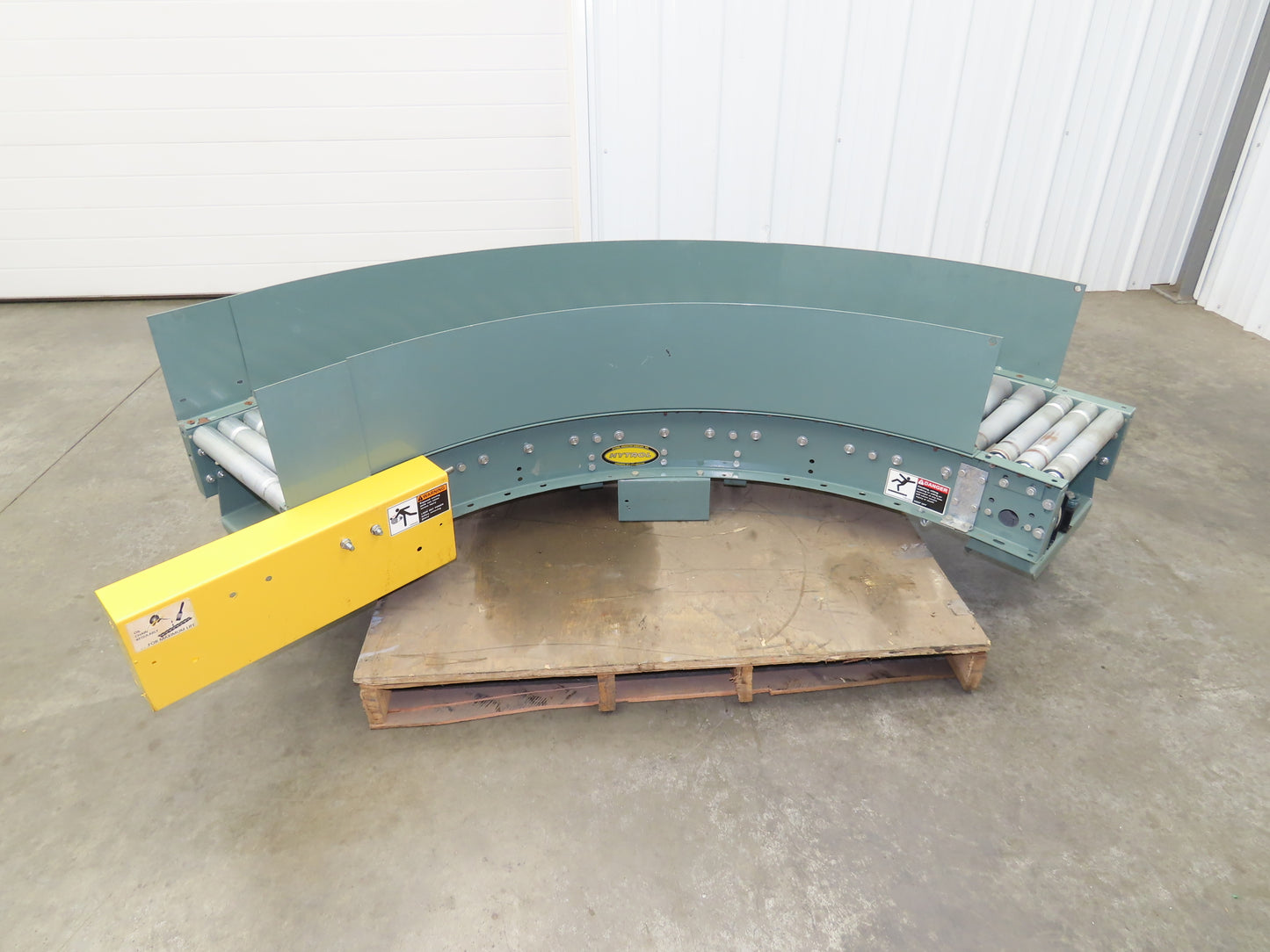 Hytrol 18"x 90° RH Curve Accumulation Roller Conveyor 15"BF V-Belt Slave Drive