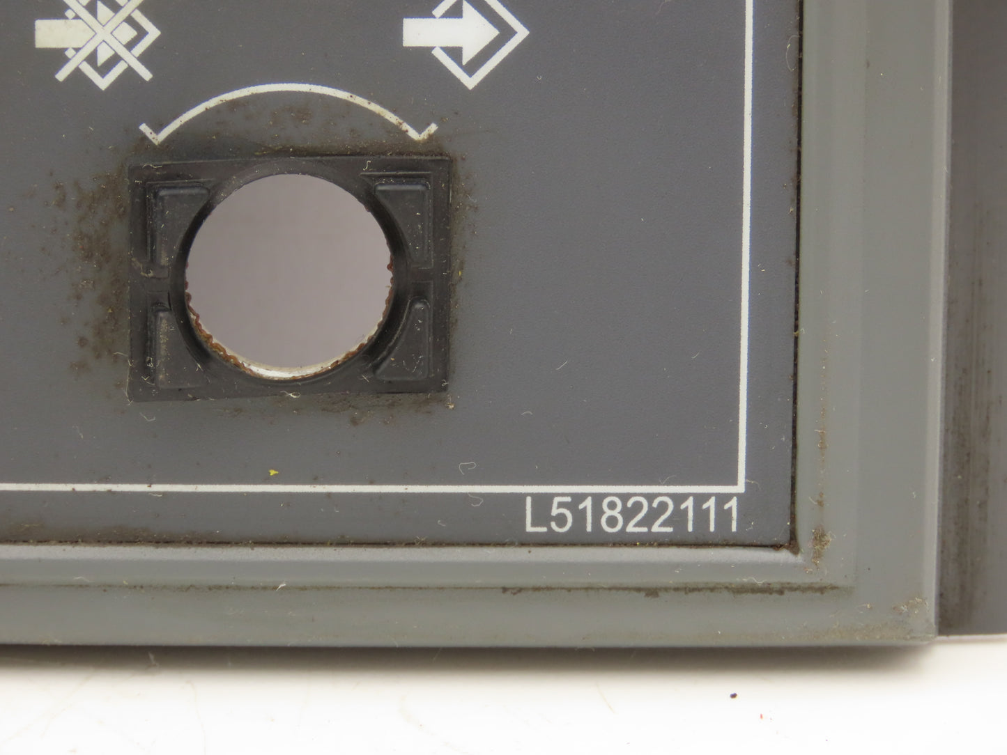 Fuji Electric L51822111 HMI Operator Push Button Control Panel Unit EPCBX9156