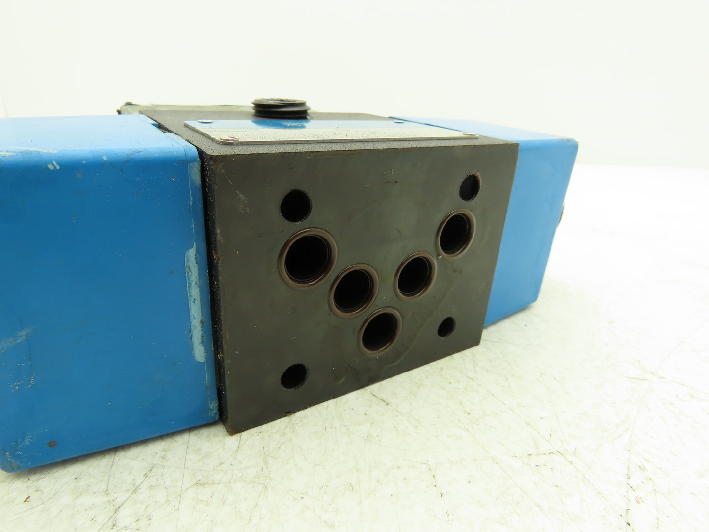 Vickers F3-PBDG4S4L-0133C-B-60 Hydraulic Directional Pilot Valve 120VAC