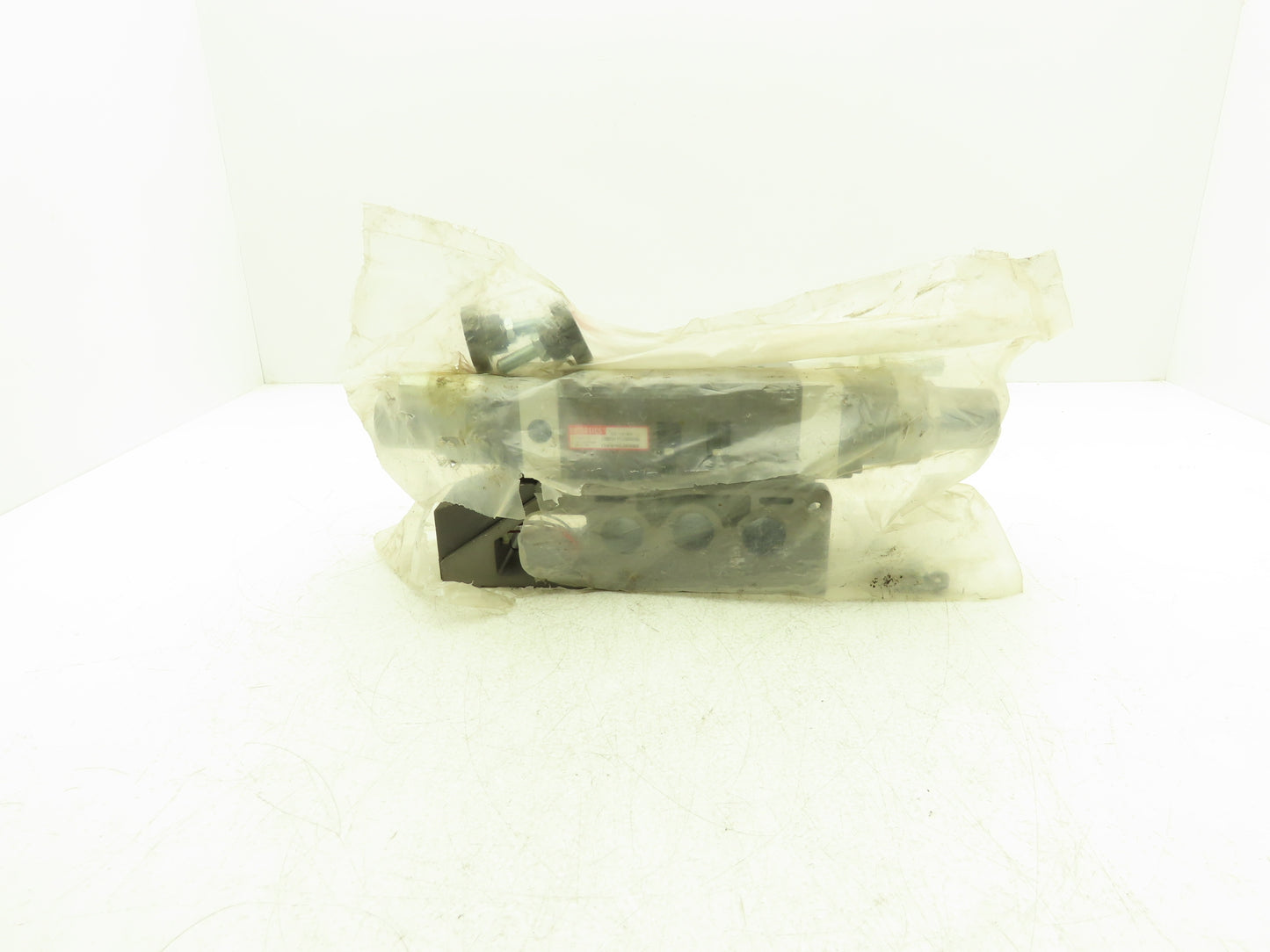 Numatics I34RQ100J000000 Pneumatic Valve Pressure Regulator Manifold Assembly