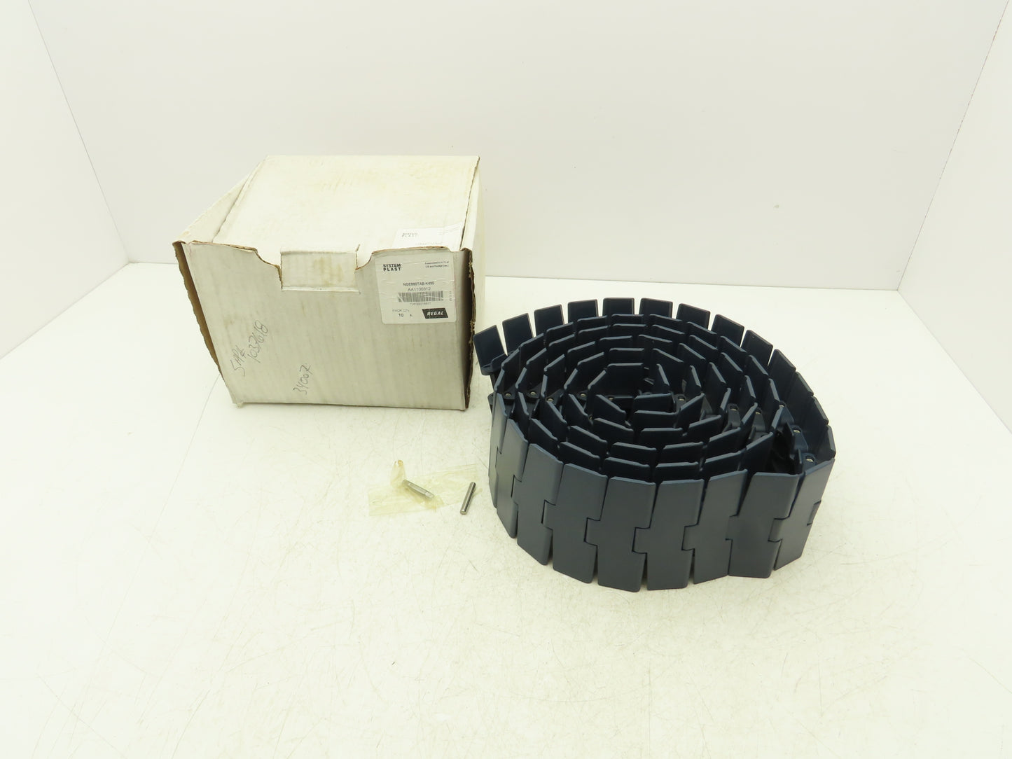 System Plast NGE880TAB-K450 TableTop Conveyor Chain 4.5"x 10Ft Side-Flexing Blue