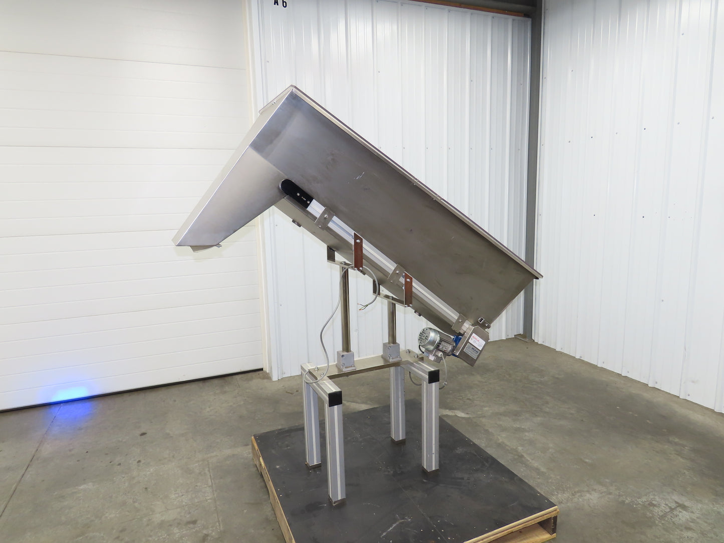 Helatec Held AG Stainless Incline Feed Conveyor 300mm Cleated Belt 64"L 230V 1PH