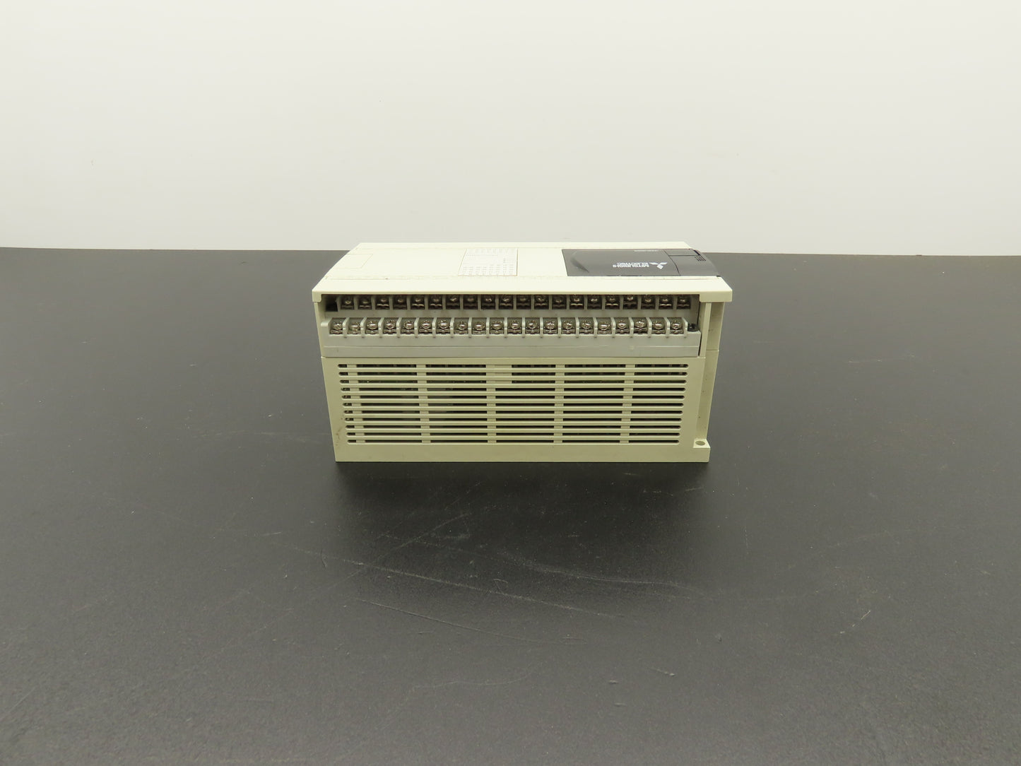 Mitsubishi Electric FX3GA-60MR-CM MELSEC Programmable Logic Controller 100-240V