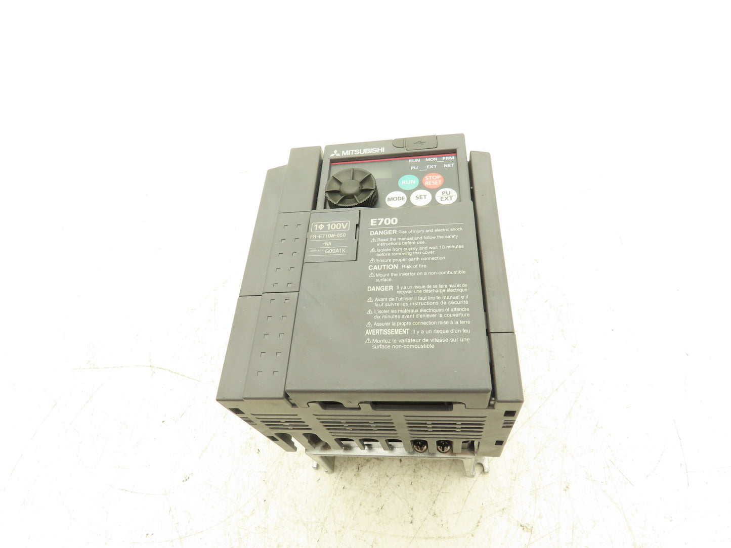 Mitsubishi FR-E710W-050-NA E700 VFD AC Inverter 0.75kW 100-115VAC 19.9A 1PH