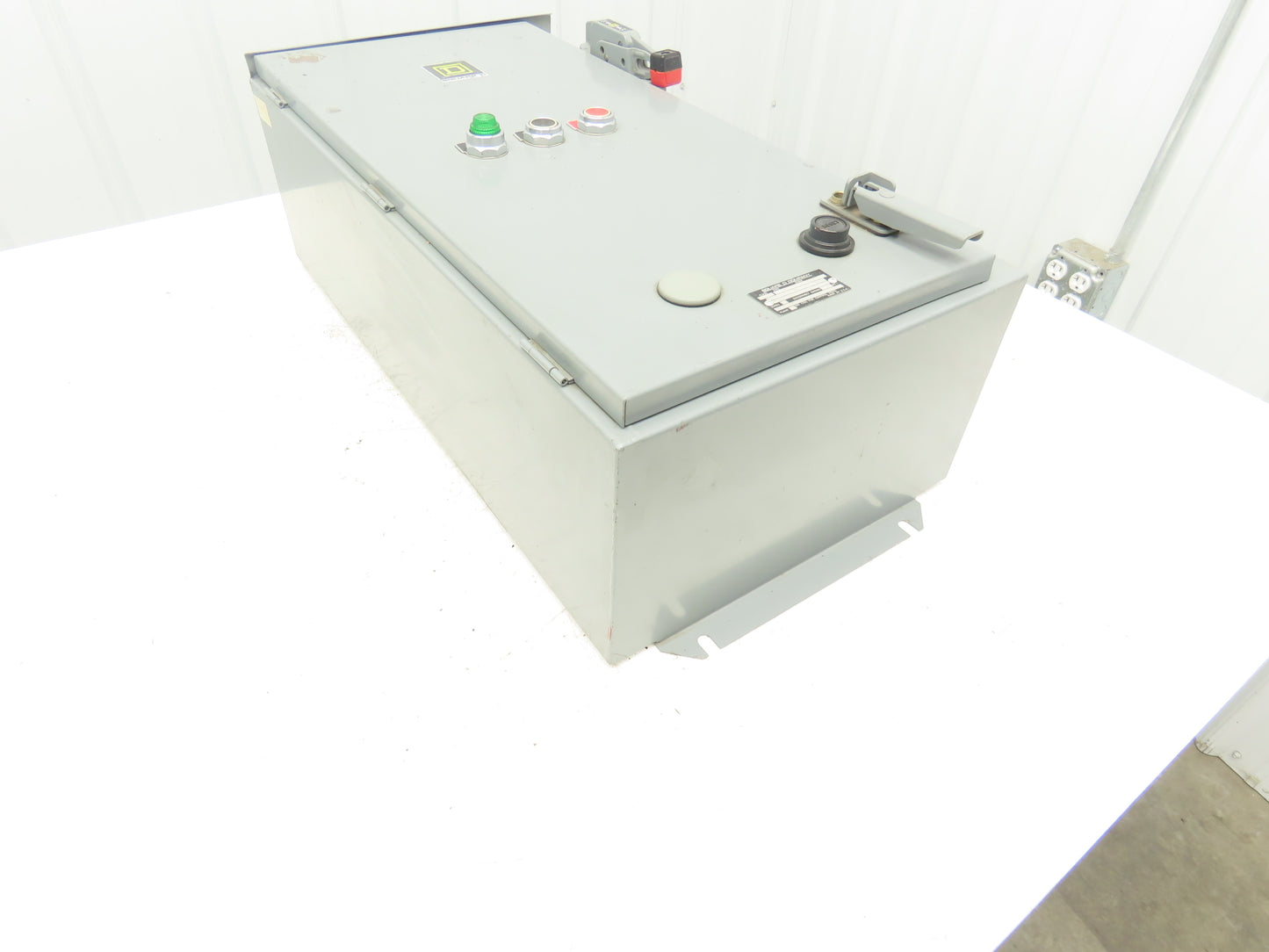 Square D 8536SC03 Combination Motor Starter NEMA Size 1 10HP 460V 3R Enclosure
