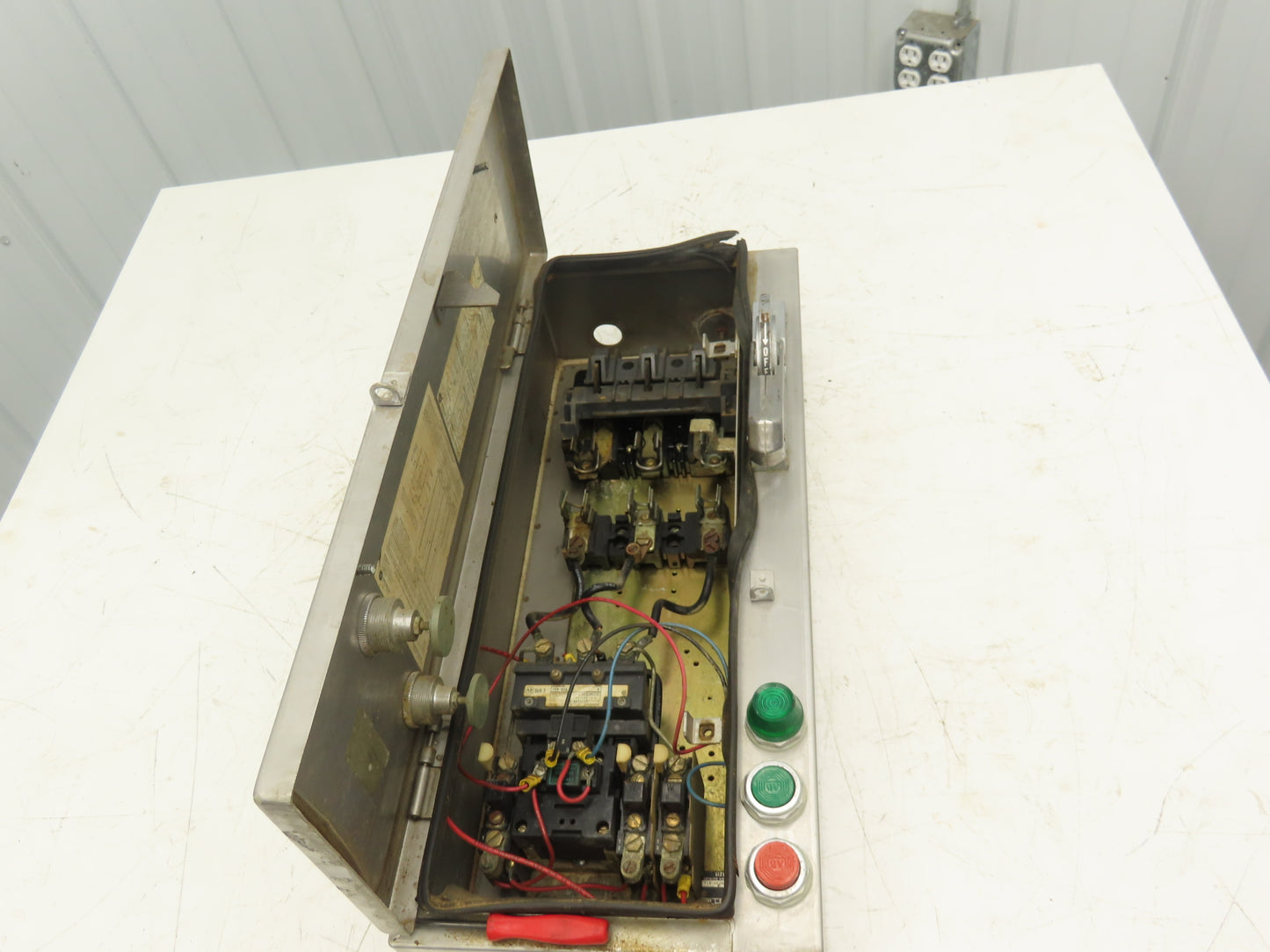 Allen Bradley 712-CCAD26 Combination Starter NEMA Size 2 Stainless 25HP 600V 3ph
