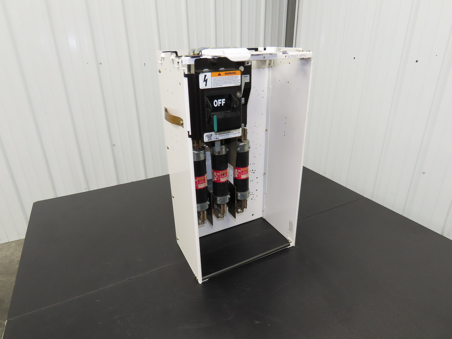 Siemens DS464R Bucket MCC Fused Motor Disconnect 600VAC 150Hp 200A 250VDC