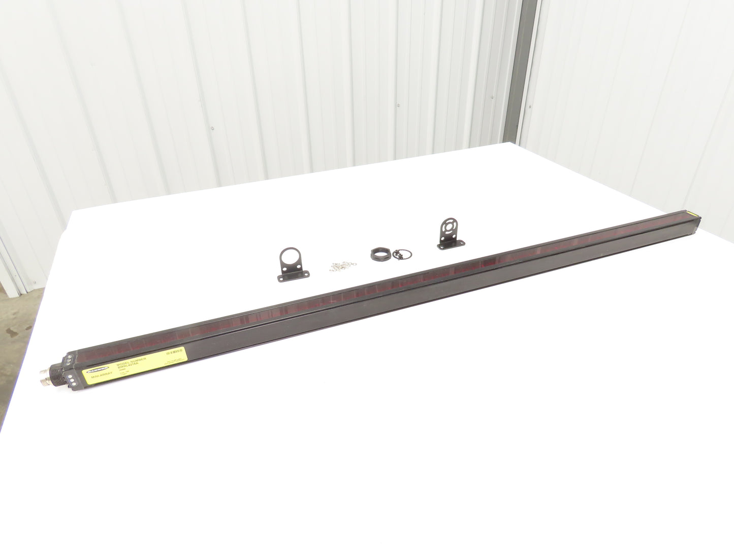 Banner 39586 Mini-Array Receiver Sensor 1057mm 19mm Beam Spacing Light Curtain