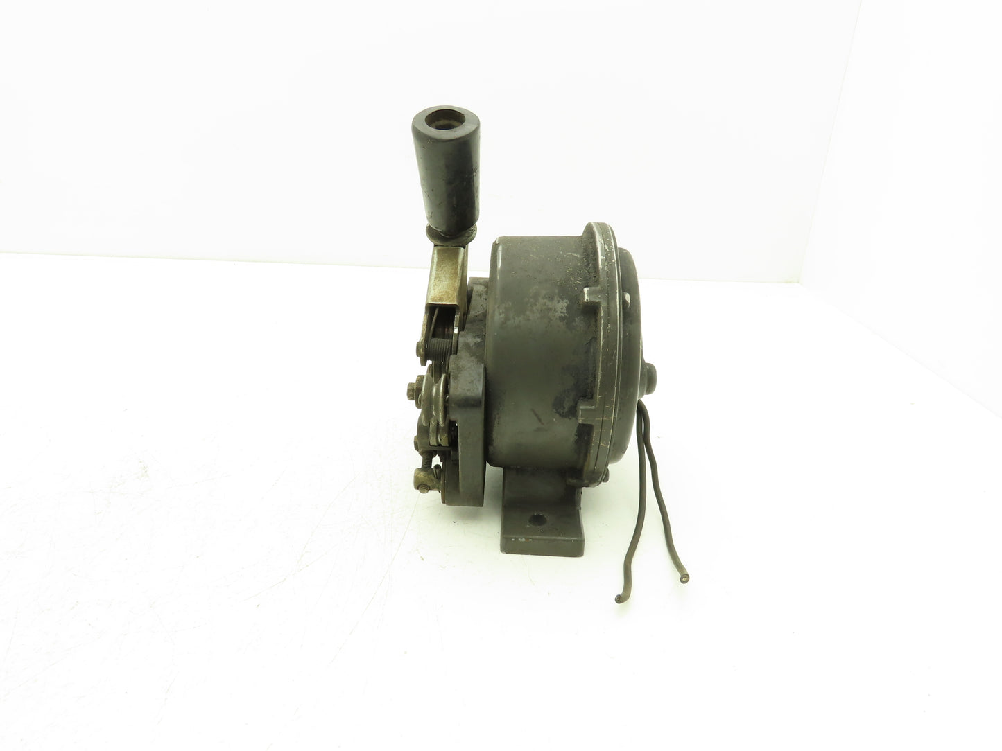 Yaskawa Electric PMED-12-HQ61 Welder Wire Motor Feeder 24V Size 1.2 Roller
