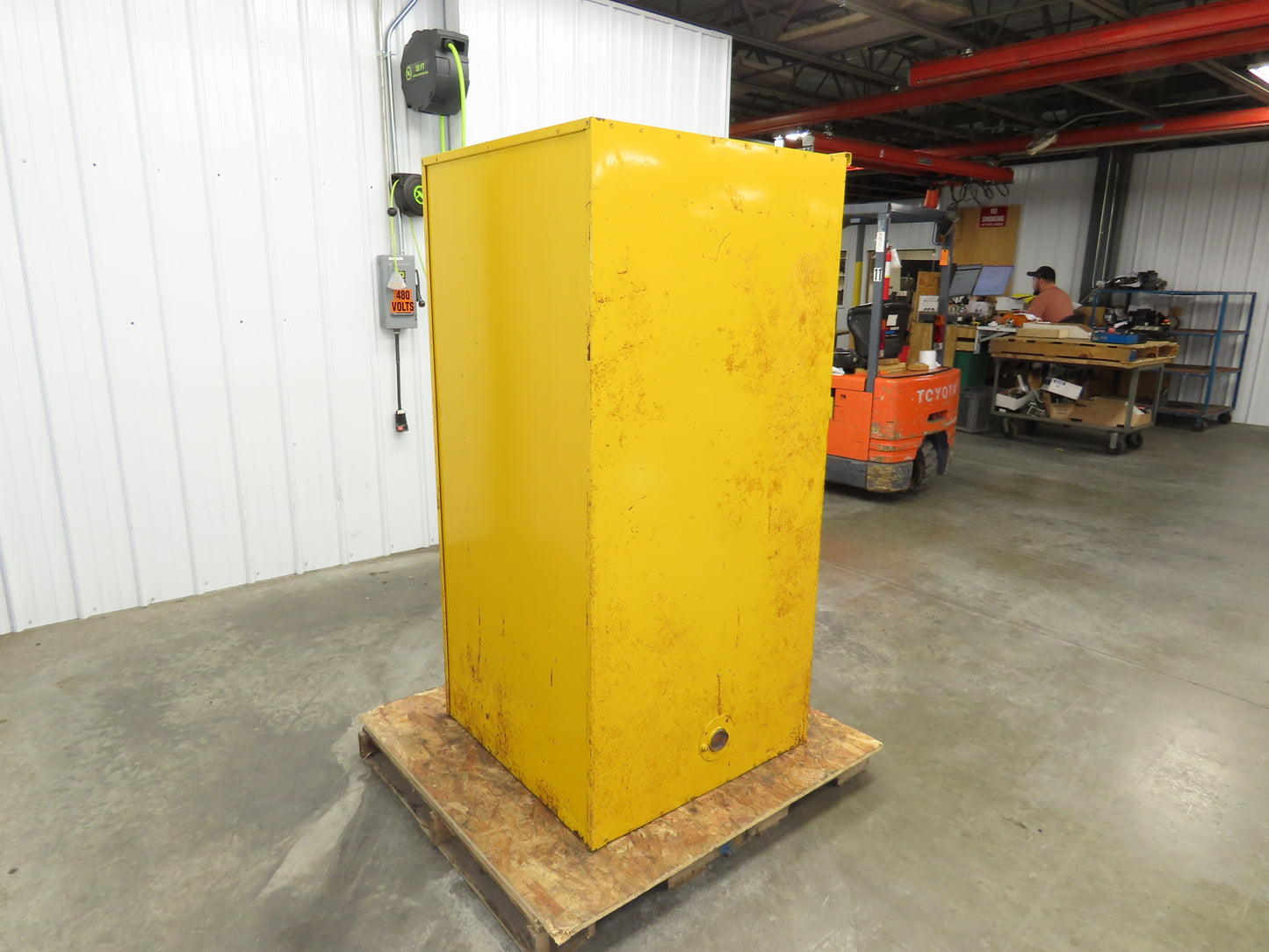 Eagle Flammable Liquid Safety Cabinet Yellow Bi Fold Door 60 Gal Self Closing