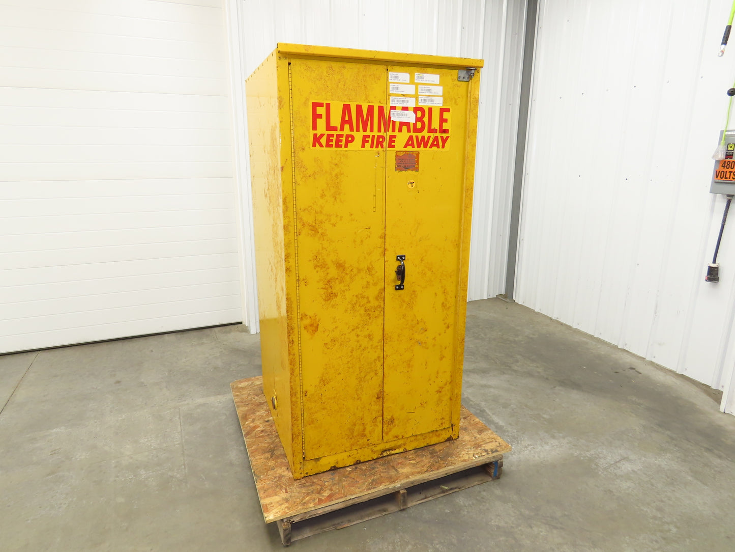 Eagle Flammable Liquid Safety Cabinet Yellow Bi Fold Door 60 Gal Self Closing
