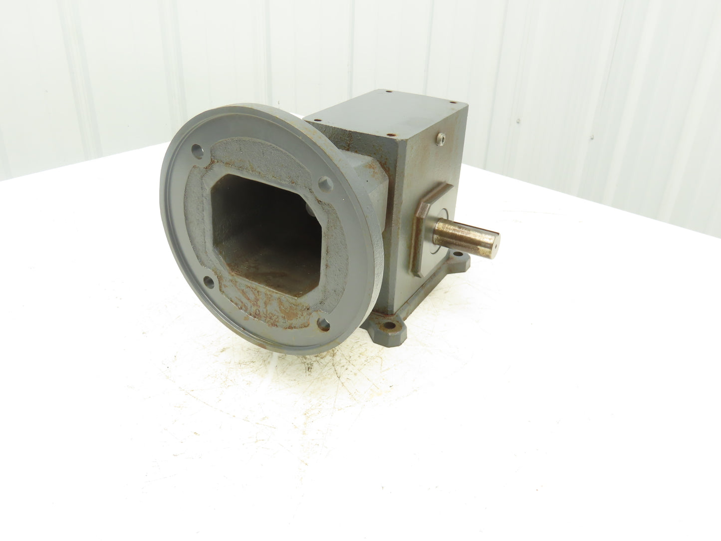 Sterling 226ACY75183 Gearbox 7.5:1 Reducer 4.2Hp 233rpm 180TC RH Output