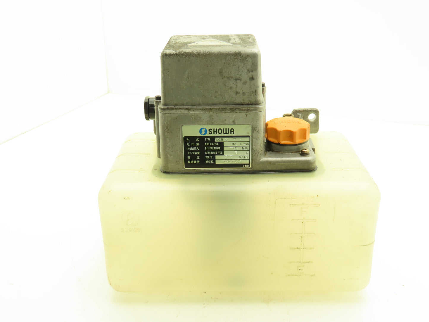 Showa LCB 4 Lubrication Oil Pump Machine Oiler 6L Tank 0.1 L/Min 200V