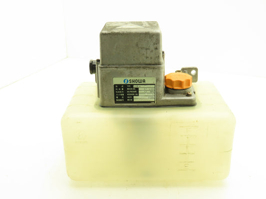 Showa LCB 4 Lubrication Oil Pump Machine Oiler 6L Tank 0.1 L/Min 200V