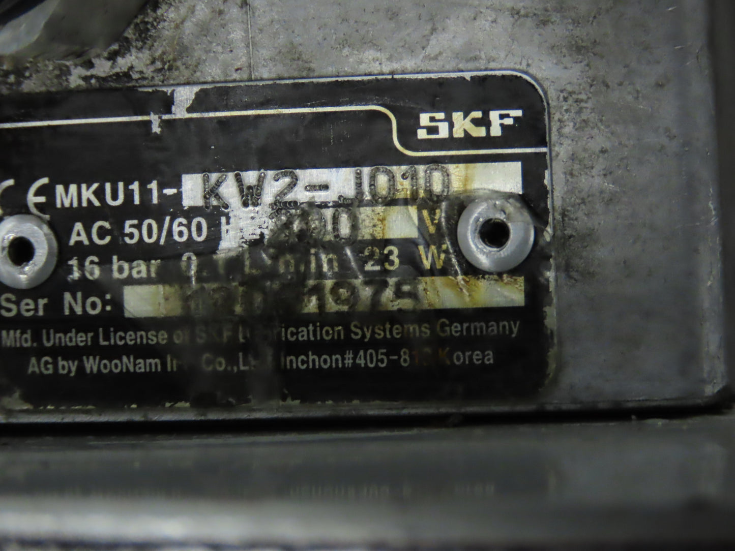 SKF MKU12-BW6-OI18+PSI Lubrication Pump Machine Oiler 6.7L Tank 0.1 L/Min 200V