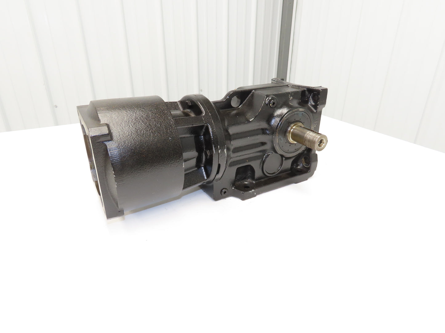 Sew Eurodrive K47 LQ140/1 Gearbox Reducer 35.39 Ratio 1400/40 RPM RH Output