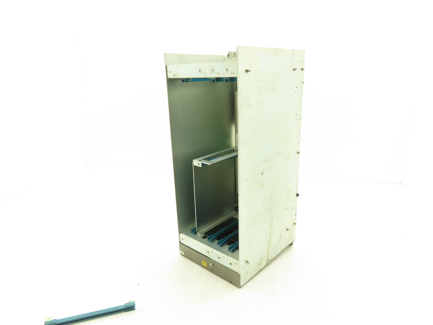 Okuma E7191-00U-002 PLC Chassis Unit with Motherboard Backplane 1911-2904