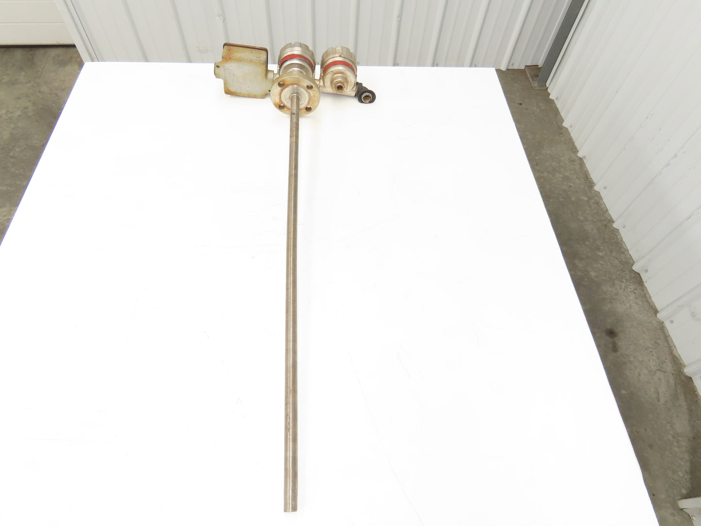 Magnetrol 9A1-A33A-036/961-2DA0-132 Level Controller 1-1/2" Flange 36" Probe