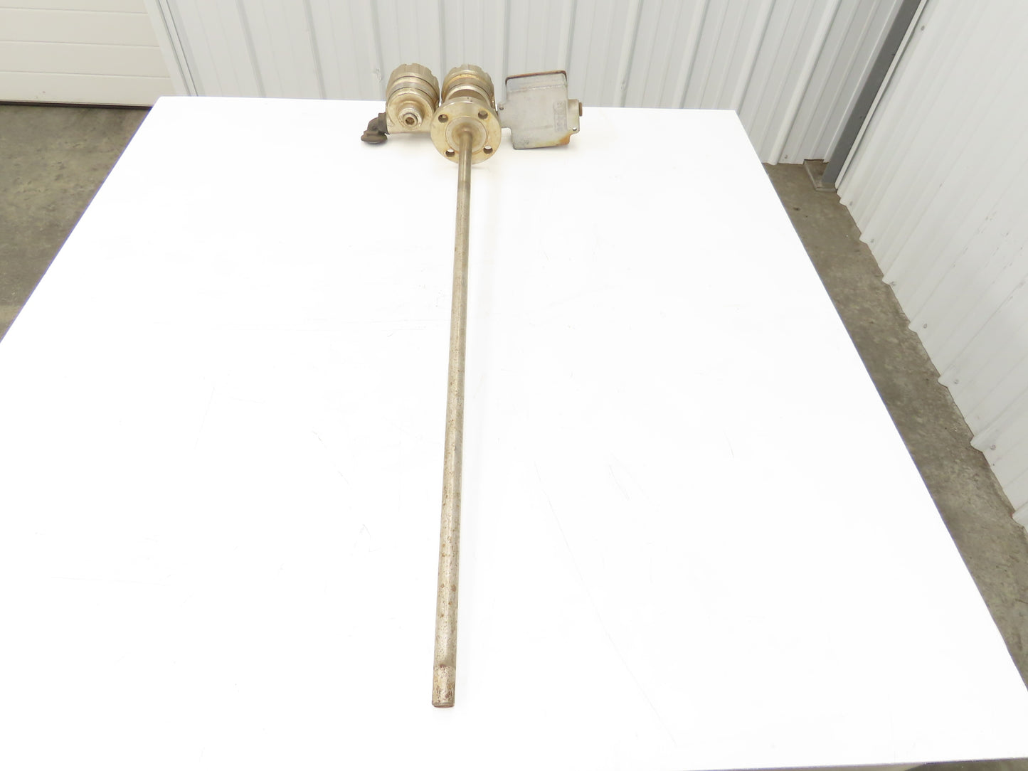 Magnetrol 9A1-A33A-036/961-2DA0-132 Level Controller 1-1/2" Flange 36" Probe