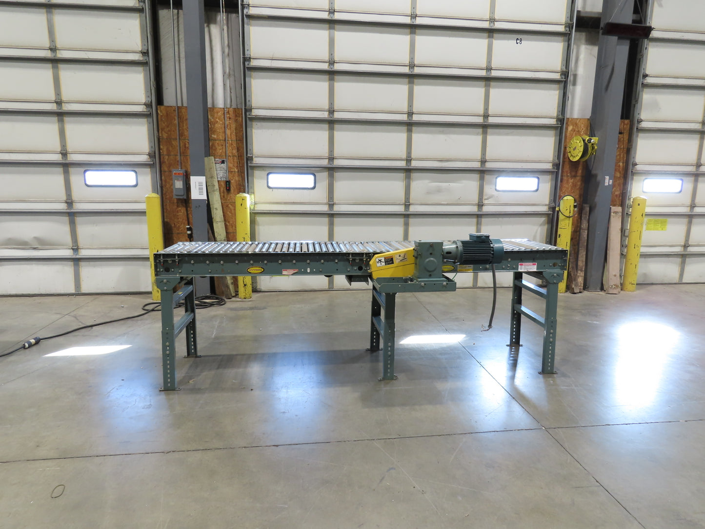 Hytrol 10'x 26" Accumulation Roller Conveyor 23"BF V-Belt Drive 1Hp 3PH 100fpm