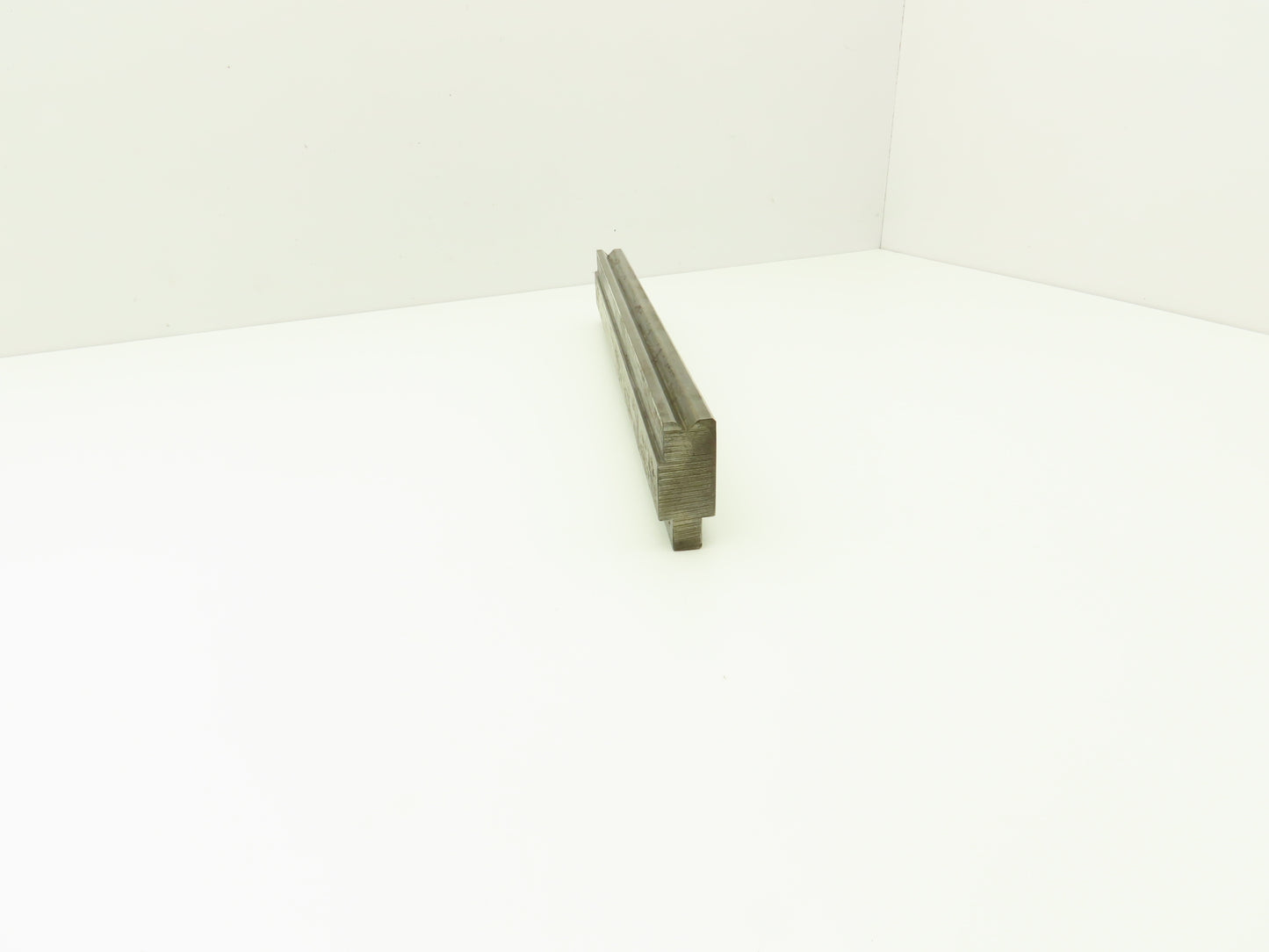 Press Brake Die 15-1/8" Long 90° Offset With 1/2 x 5/8" Shank