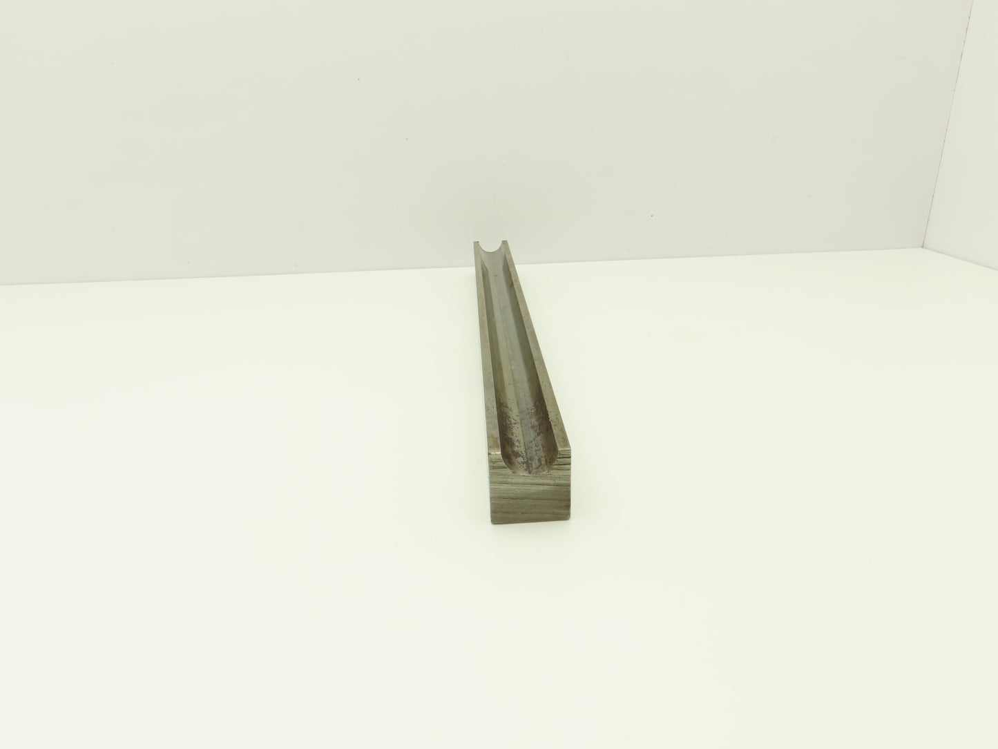 Press Brake Round Die 18-7/8" Long 1" Diameter 15/32" Deep Flat Bottom