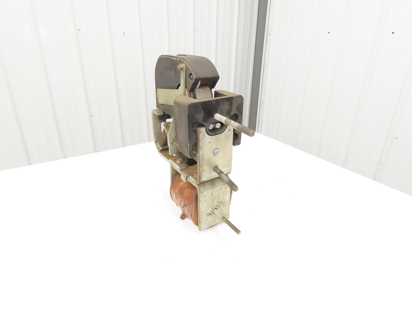 Westinghouse M-501 DC Contactor 300 Amp 600VDC Normally Closed 1745838 Coil