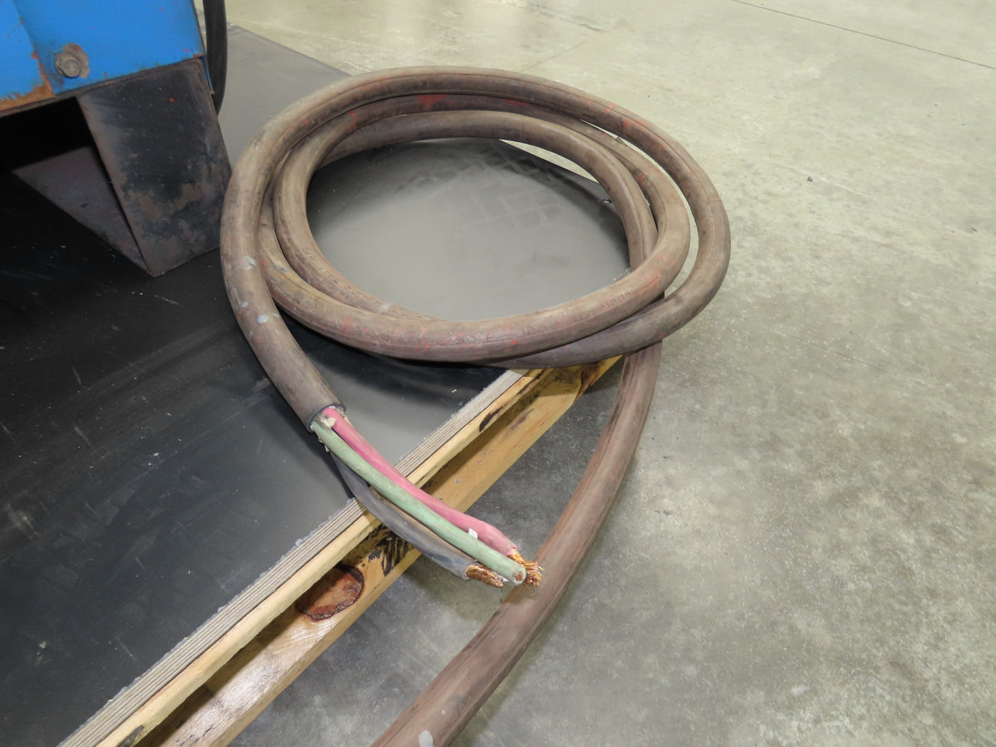 Miller Deltaweld 451 Mig Welder 450A DC Arc S-62 Wire Feeder 230/460VAC 3PH