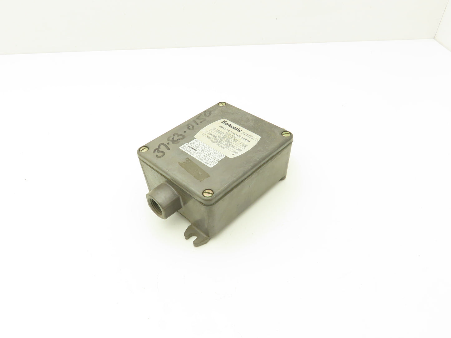 Barksdale B2T-M32 Pressure Actuated Switch 160-3200 PSI