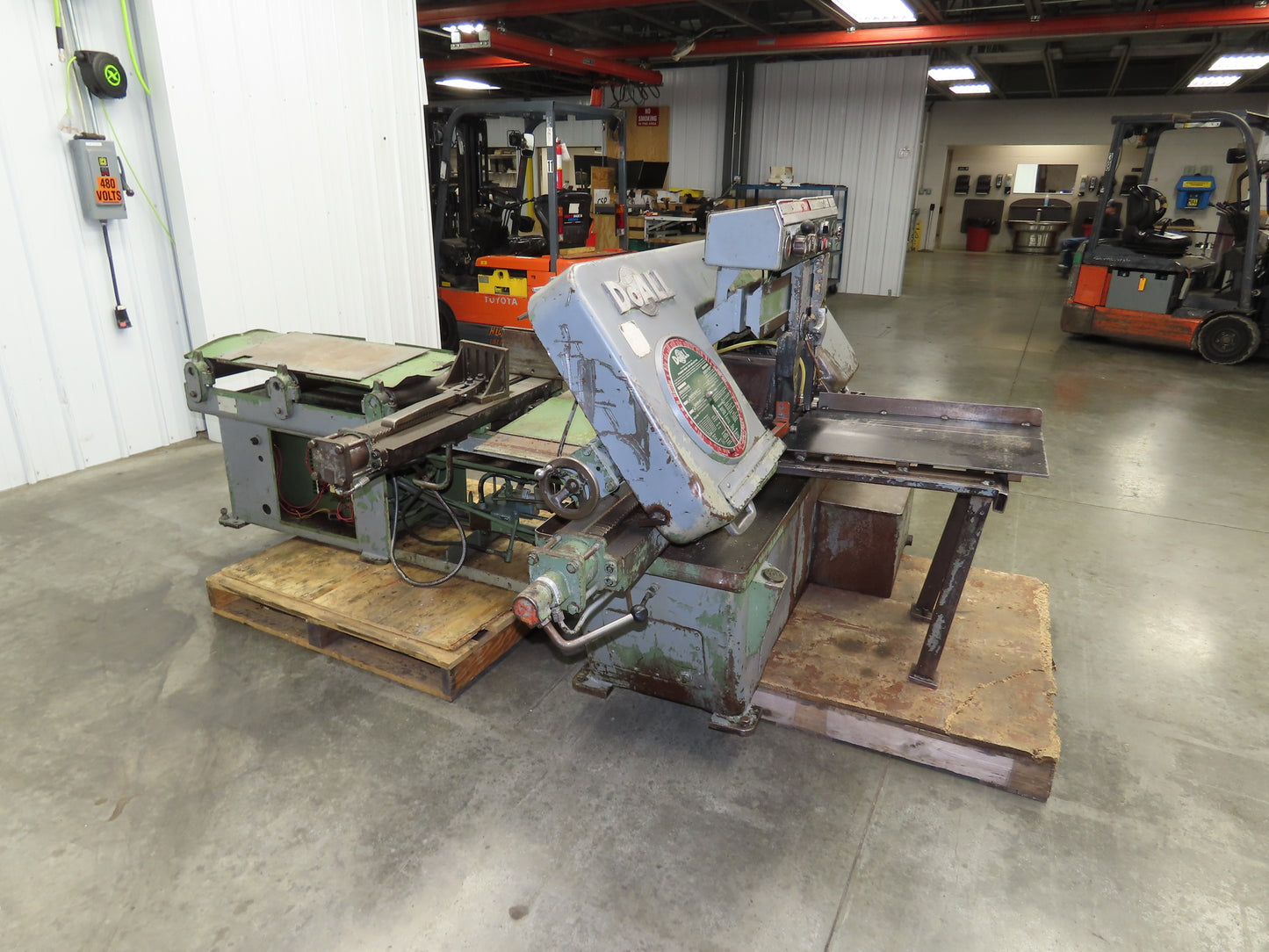 Doall C58 Horizontal Metal Band Saw 12" X 18" 550v 3ph Vise Table Feed Parts