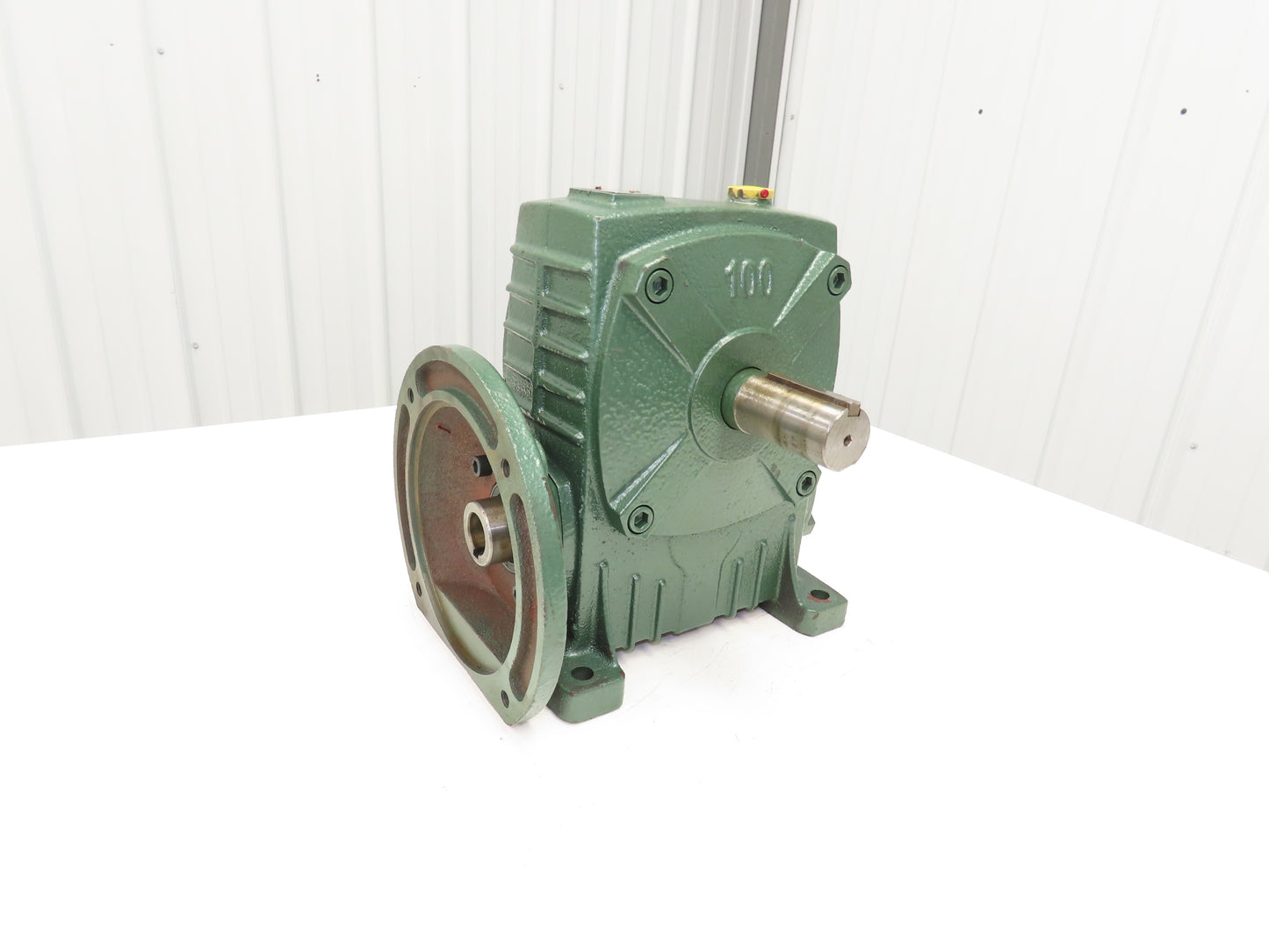 Yannuo WPDA Gear Reducer 50:1 Ratio Gearbox 35rpm RH Output 100L Metric Frame