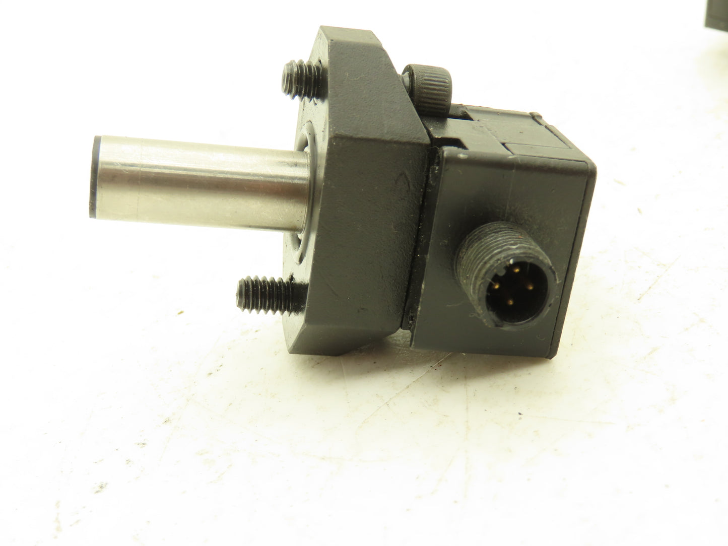 Namco EE21011346 Namco Cylindicator Hydraulic Cylinder Proximity Switch Lot of 2