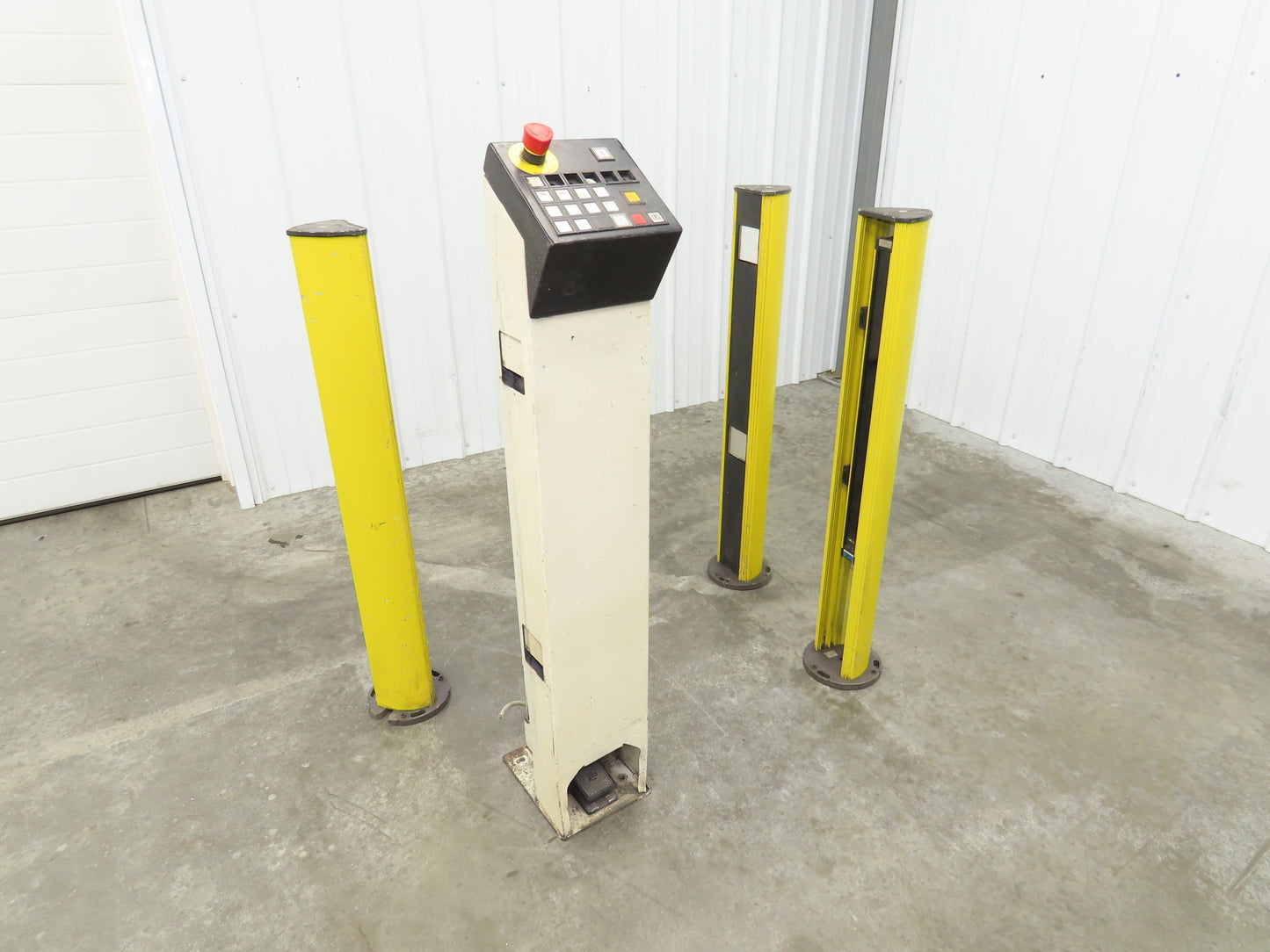 Sick 1015620 MSLE 02 25011 Light Curtain Set w/2 Mirror Stands & Control Station