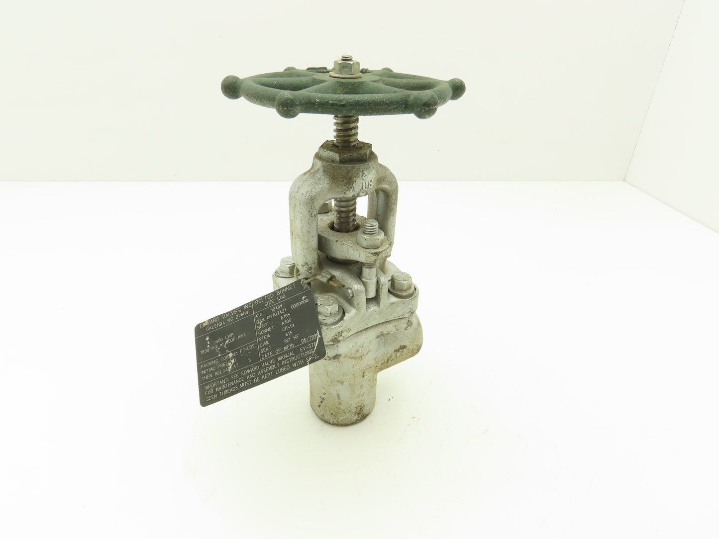 Edward 1049Y Right Angle Stop Valve 1" Socket Weld 3600 CWP 1830 PSI Rising Stem