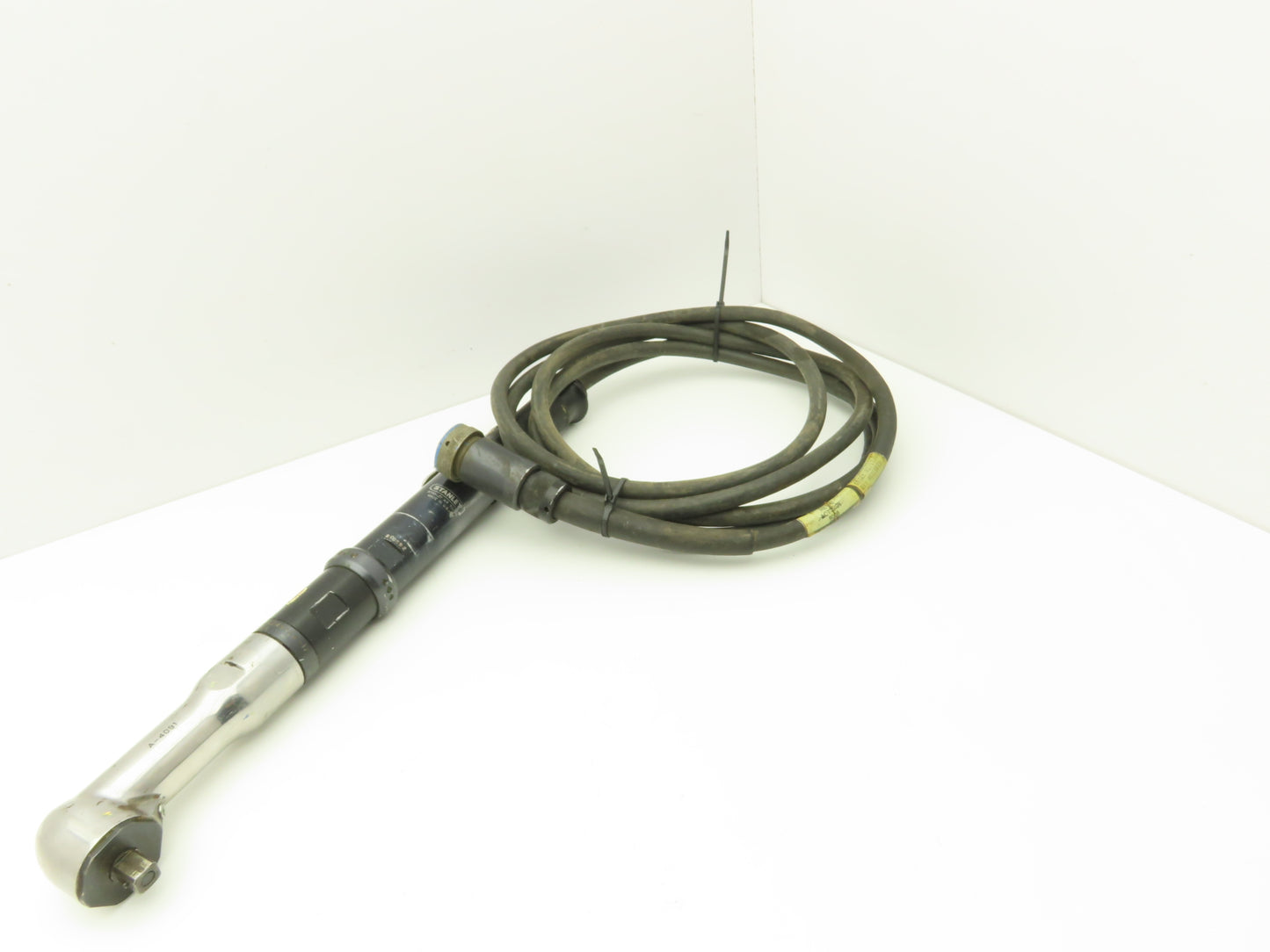 Stanley E30LSRA3XG-17 Electric Nutrunner 1/2" Drive Right Angle 56Nm 32 Ratio