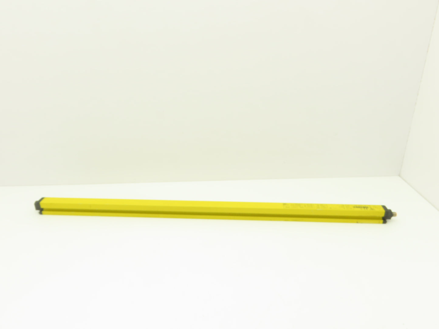 Sick C 2000 Safety Light Curtain Sensor Transmitter 750mm Has Crack In Lens