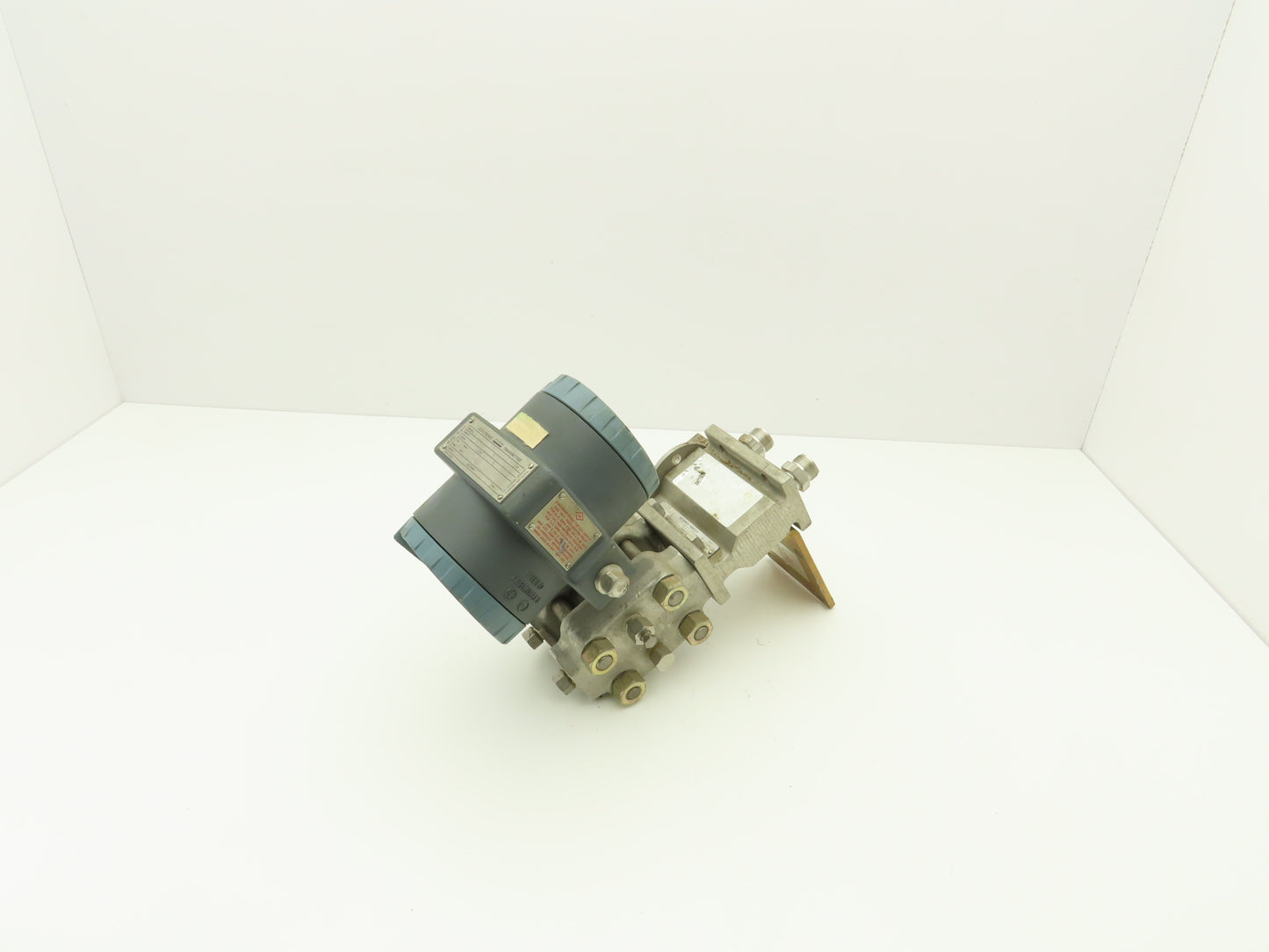 Foxboro 823DP-I3S1NL0-Y Pressure Transmitter 0-12.2"H2O 3000psi 12.5-65VDC